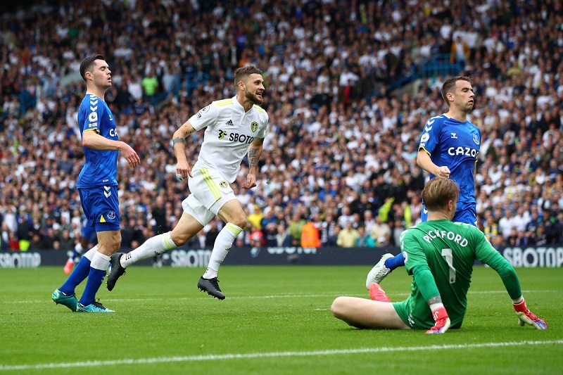 Soi kèo bóng đá full trận Everton vs Leeds United